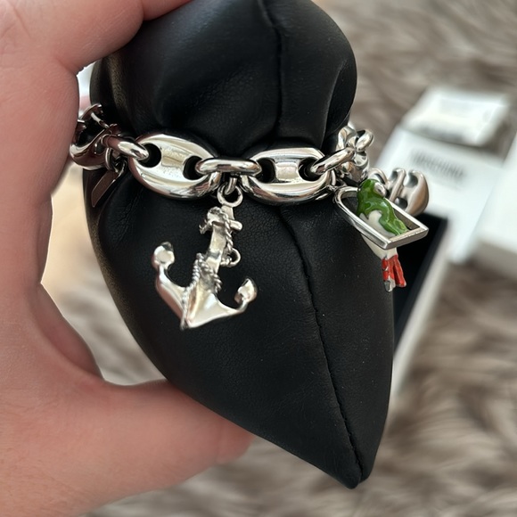 VINTAGE MOSCHINO TIME 4 PIRATES STEEL WATCH IN GREAT CONDITION - Picture 4 of 9